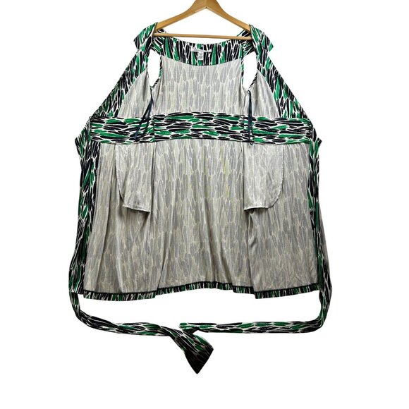 Diane von Furstenberg 100% Silk Modern Wrap Dress Sz 4 Green Abstract Ikat Print - Picture 8 of 10